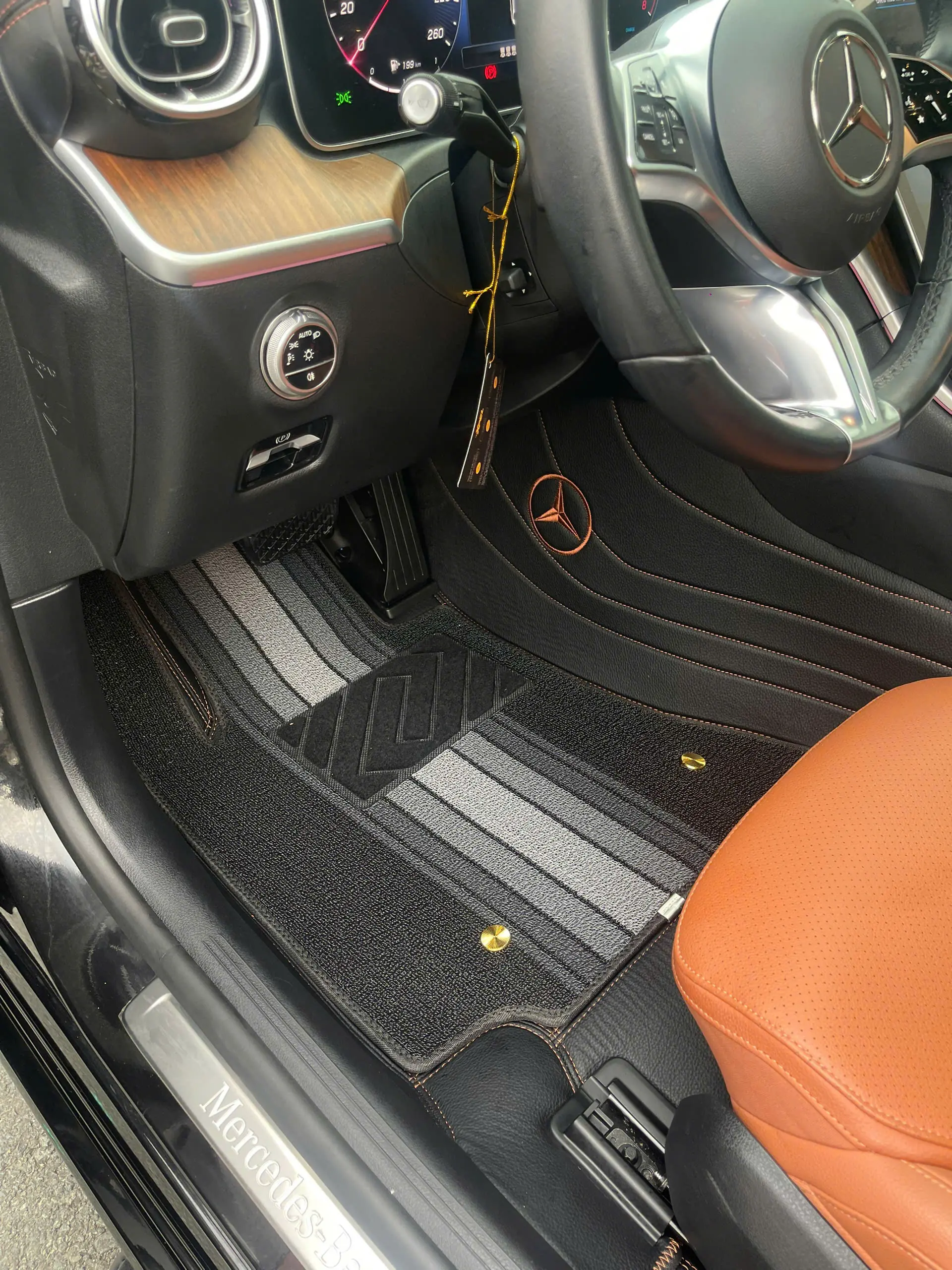 Thảm Lót Sàn 360 Mercedes C200, C300 từ 2021 - 2026 