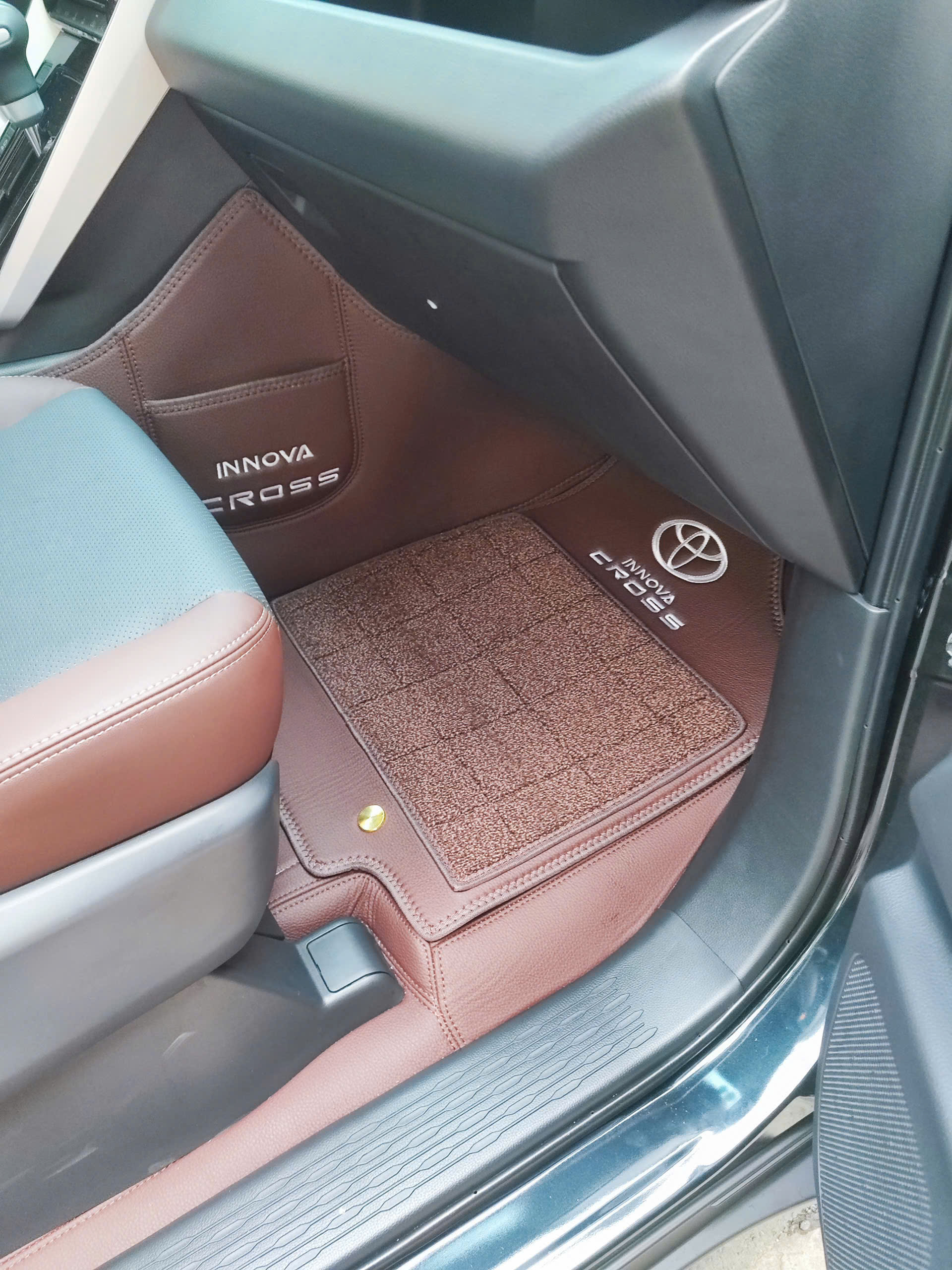  Thảm Lót Sàn 360 Toyota Innova Cross 2026